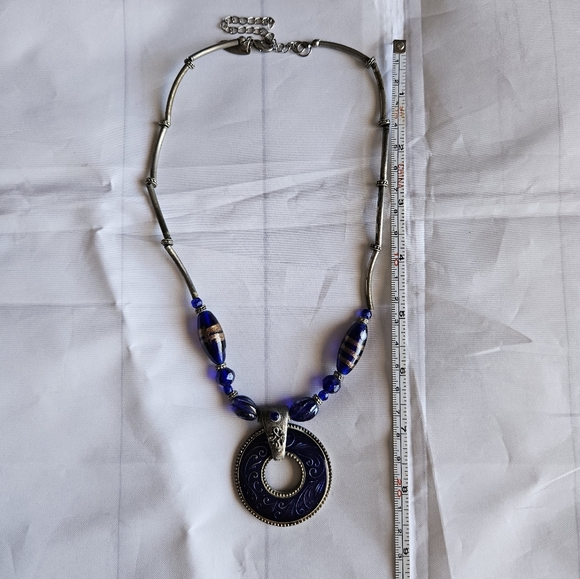 VINTAGE AZUL GLASS PENDANT NECKLACE - Picture 9 of 15